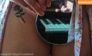 siren.goddess photo #0123