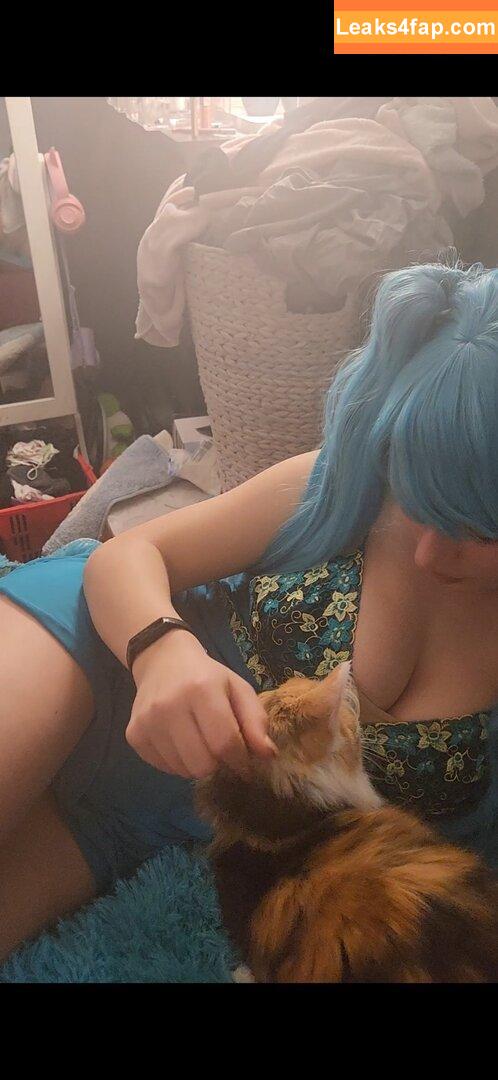 Sirenmenance.cos / chloe.lewfatt / chloe_lew_fitt / muscle_miku leaked photo photo #0002