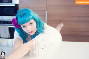 Sirenn Suicide photo #0102