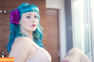 Sirenn Suicide photo #0109