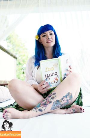 Sirenn Suicide photo #0163