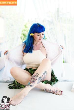 Sirenn Suicide photo #0169