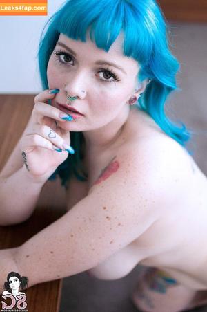 Sirenn Suicide photo #0250