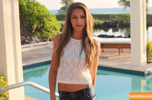 Sistine Stallone photo #0040