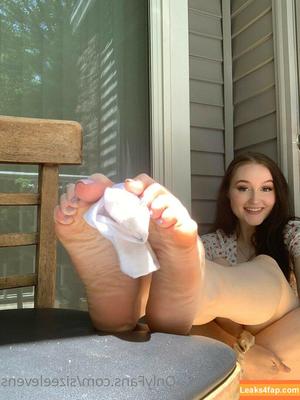 Sizeelevens photo #0202