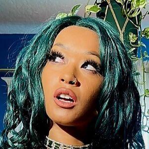 Skin Diamond photo #0011