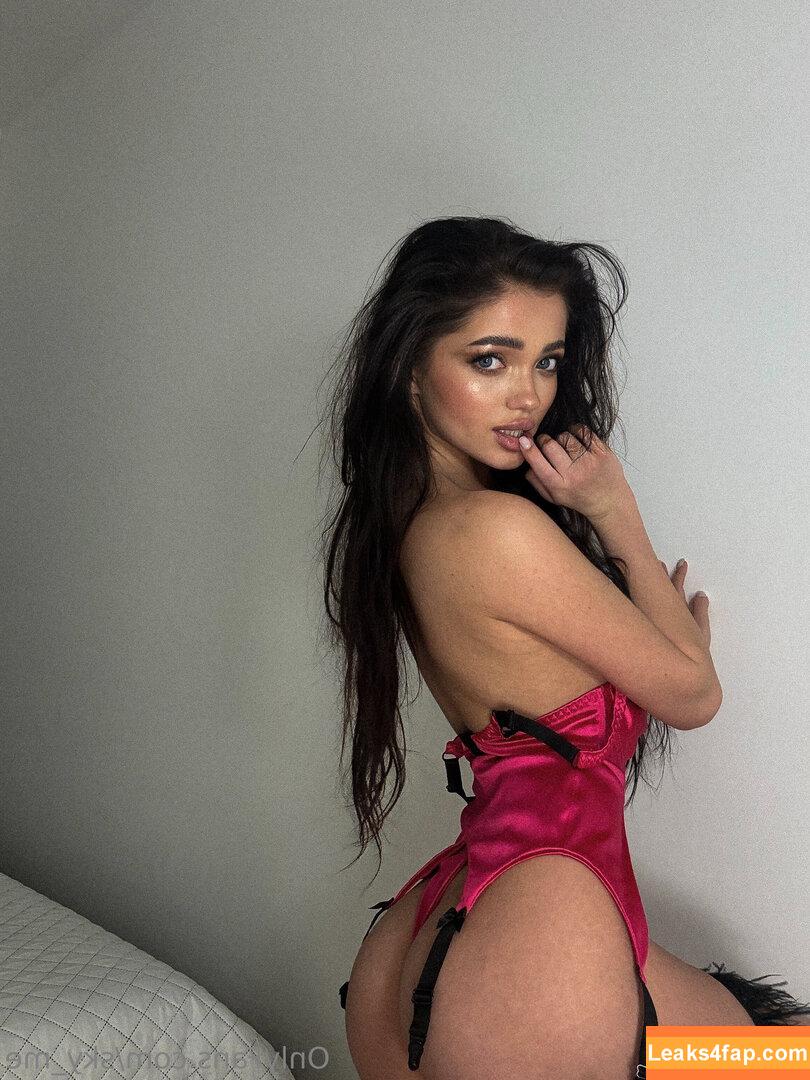 sky_me /  leaked photo photo #0013