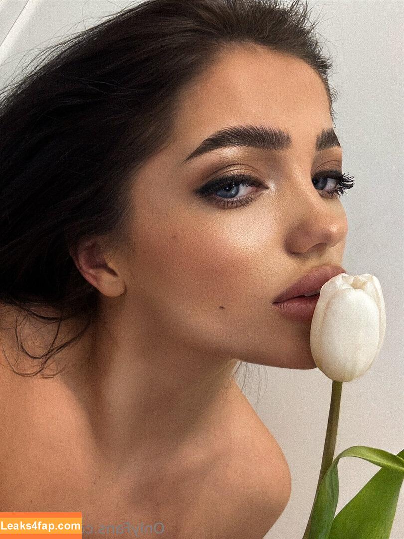 sky_me /  leaked photo photo #0023