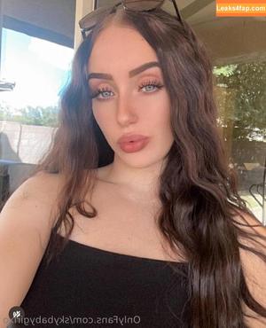 skybabygirlxo photo #0009