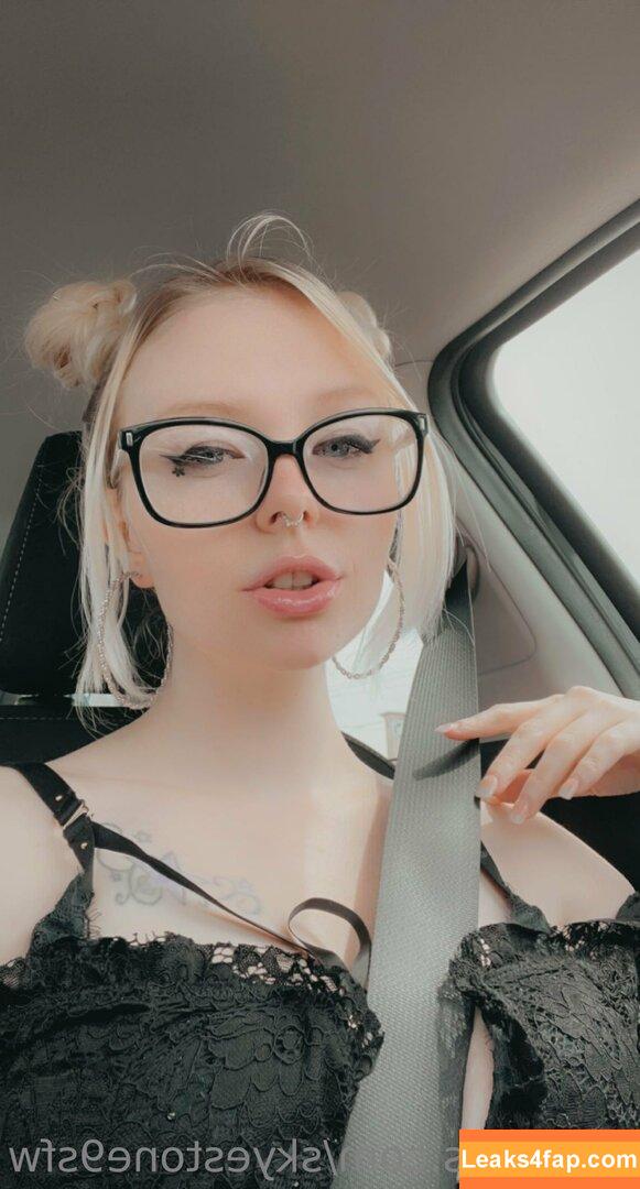 skyestone9sfw / skye_asiena19 leaked photo photo #0024