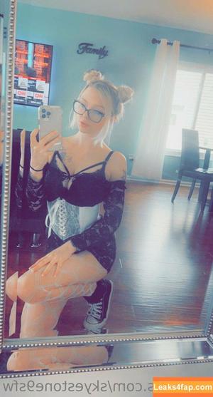 skyestone9sfw photo #0022