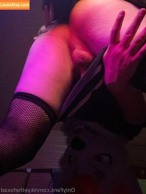 skyethefoxad photo #0011