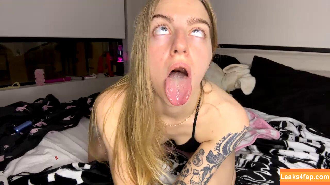 Skyiswoke / cel.lishh leaked photo photo #0010