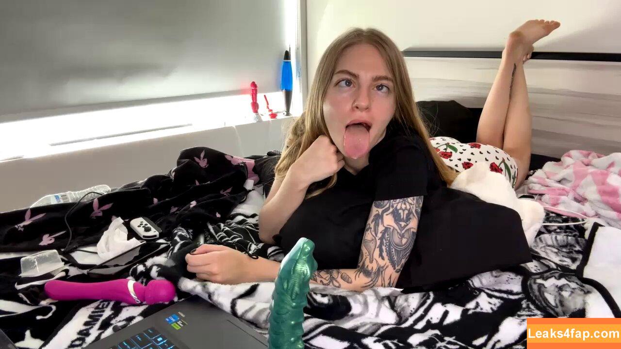 Skyiswoke / cel.lishh leaked photo photo #0017