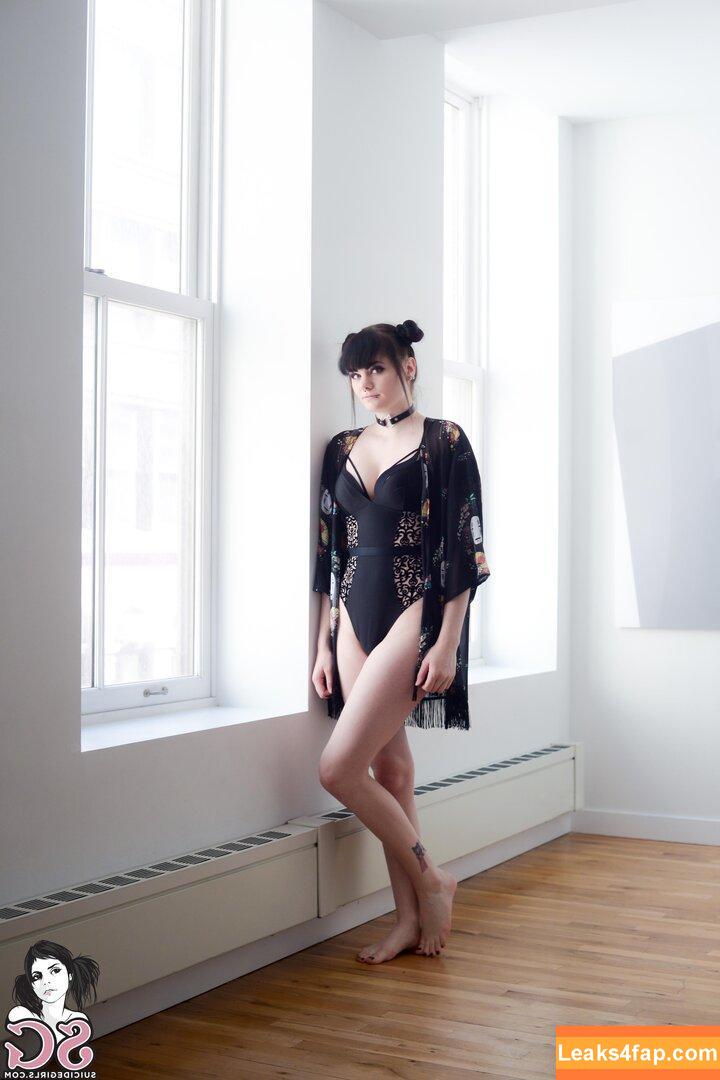 Skyla Rayne / ChibiNekoCosplay / chibinekocosplayyy / skylaraynesgray слитое фото фото #0059