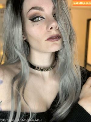 Skylaraynesgray photo #0042