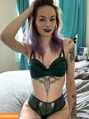 Skylaraynesgray photo #0081