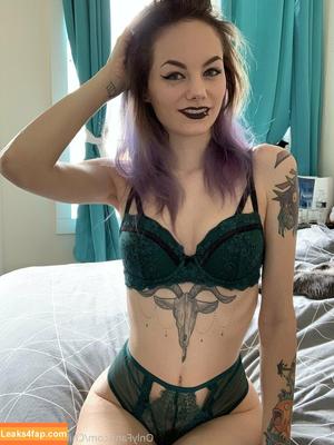 Skylaraynesgray photo #0082