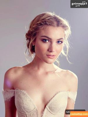 Skyler Samuels photo #0038