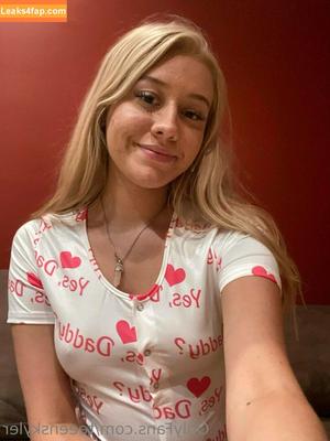 SkylerStormxo photo #0005