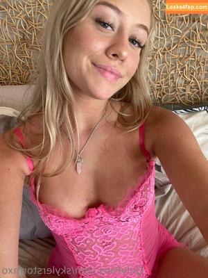 SkylerStormxo photo #0103