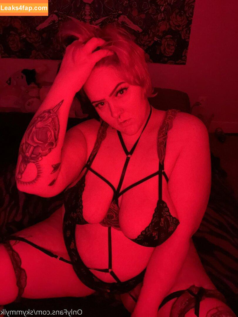 skymmylkfree / jez132219 leaked photo photo #0032