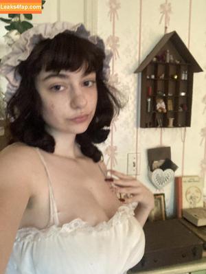Sleepylittledolly photo #0002