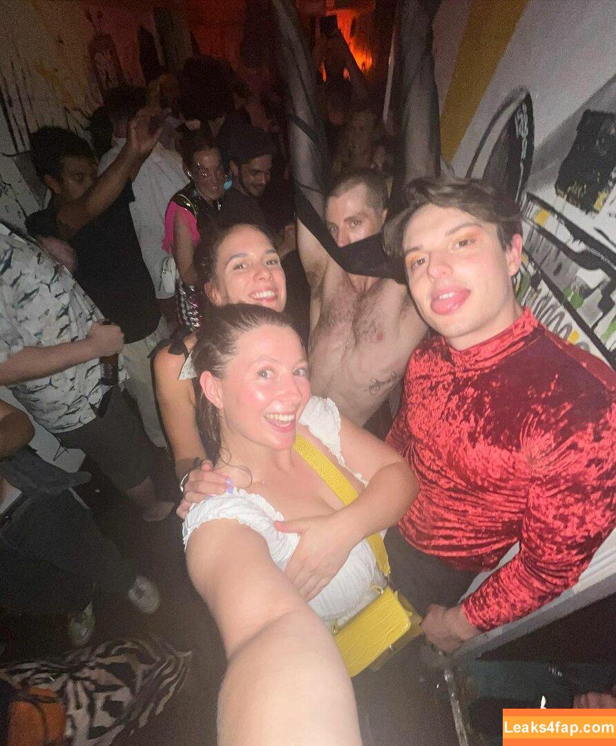 SliceOfSalami / Slice_of_Salami / bel_larcombe_ leaked photo photo #0075