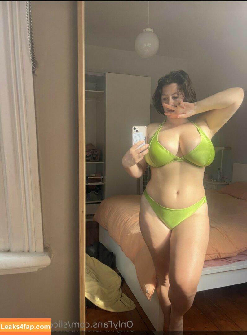 SliceSalami / Busty Aussie Goddess / bel_larcombe_ leaked photo photo #0002