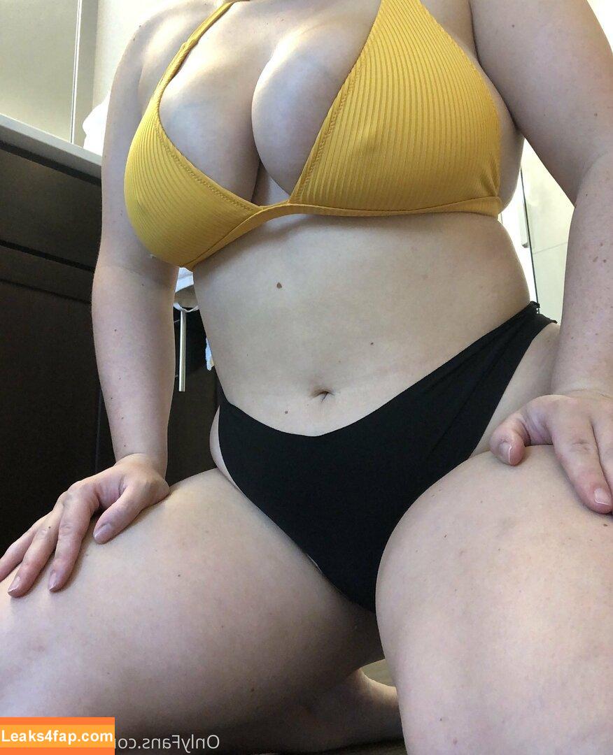 slimthicc_a / slimthiccsiss leaked photo photo #0011