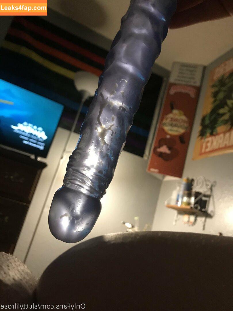 sluttylilrose / itsloraleerose leaked photo photo #0224