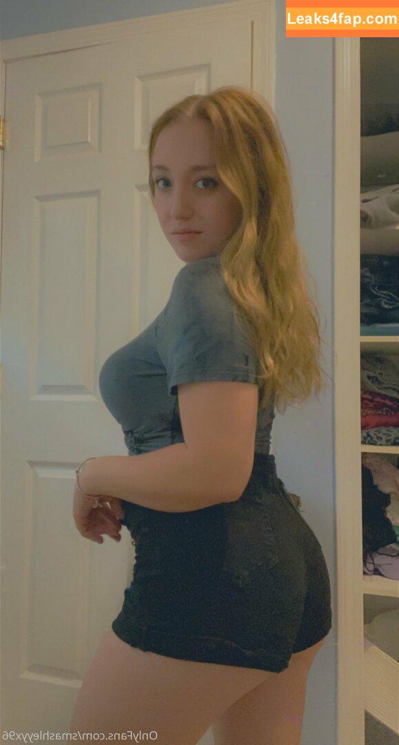 smashleyyx96 / smashleytwitch leaked photo photo #0058