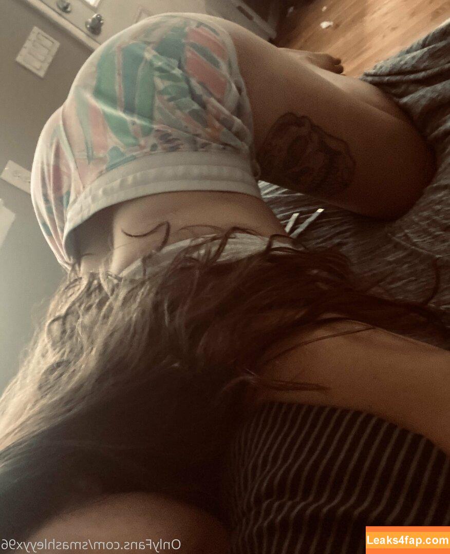 smashleyyx96 / smashleytwitch leaked photo photo #0089