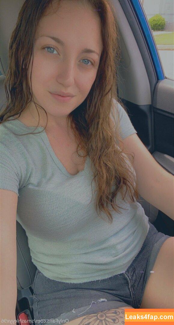 smashleyyx96 / smashleytwitch leaked photo photo #0095