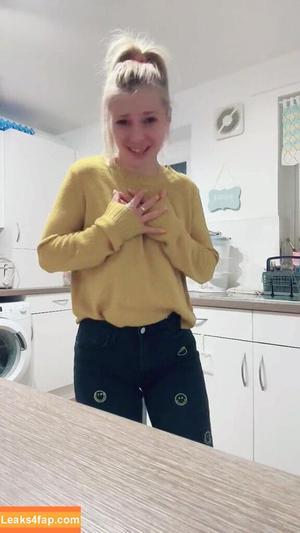 SmileyDani158 photo #0263