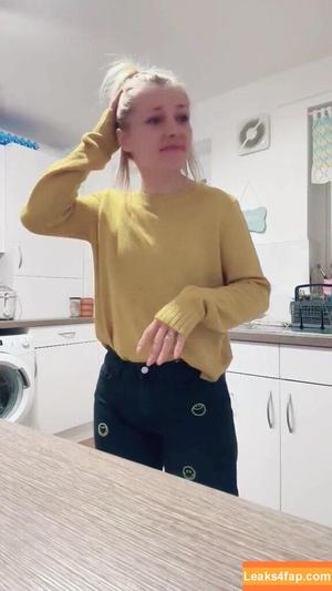 SmileyDani158 photo #0267