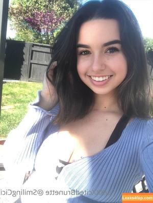 smilingcici photo #0279