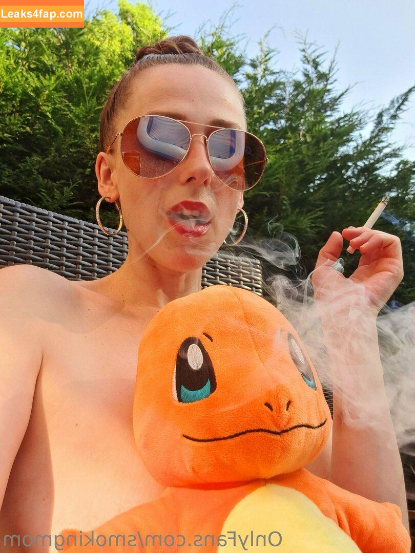 smokingmom /  leaked photo photo #0014