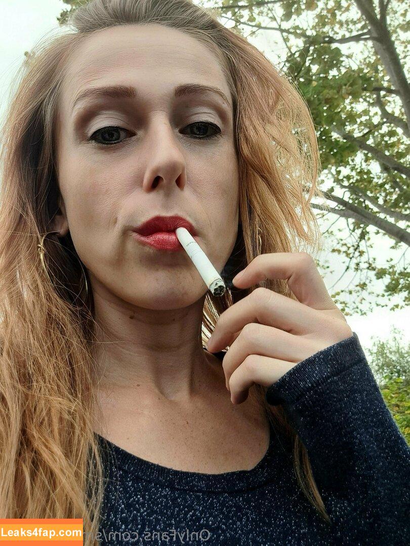 smokingmom /  leaked photo photo #0026