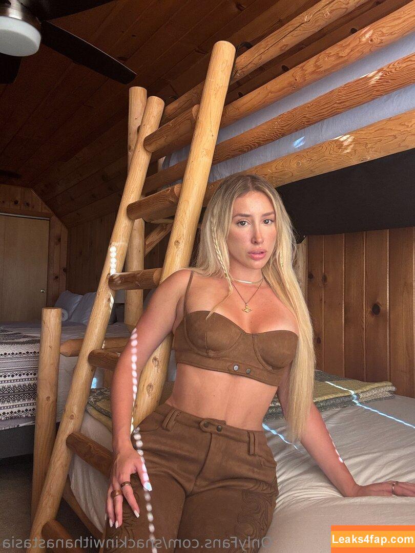 snackinwithanastasia / anastasia woods / anastasia.tkchv leaked photo photo #0221