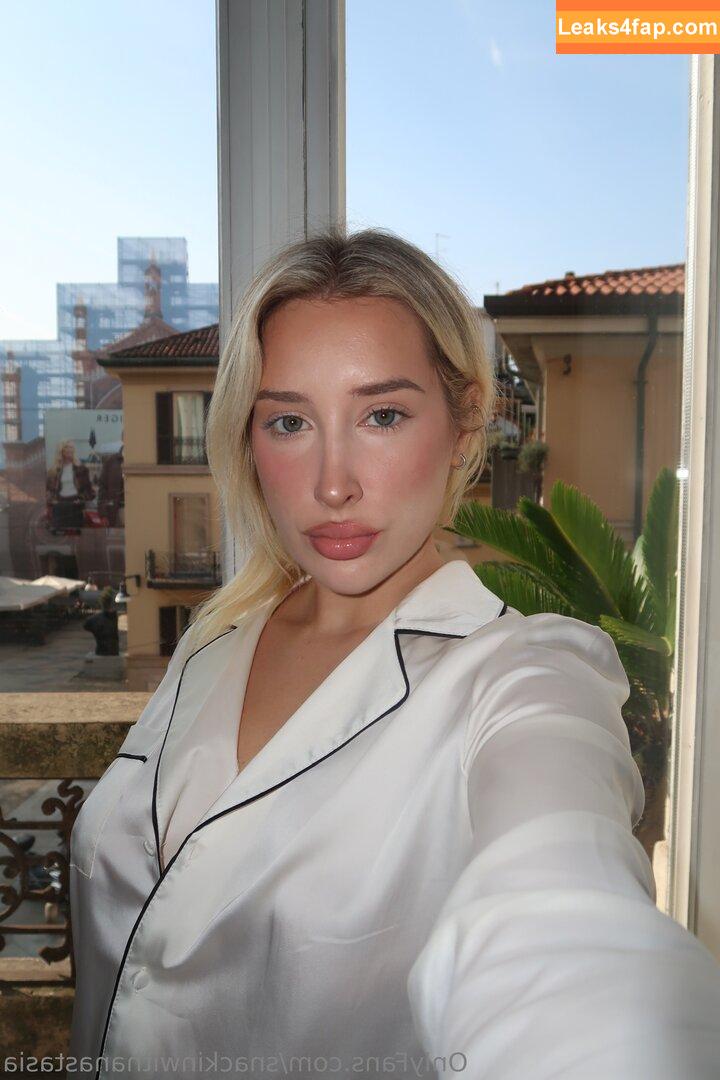 snackinwithanastasia / anastasia woods / anastasia.tkchv leaked photo photo #0236