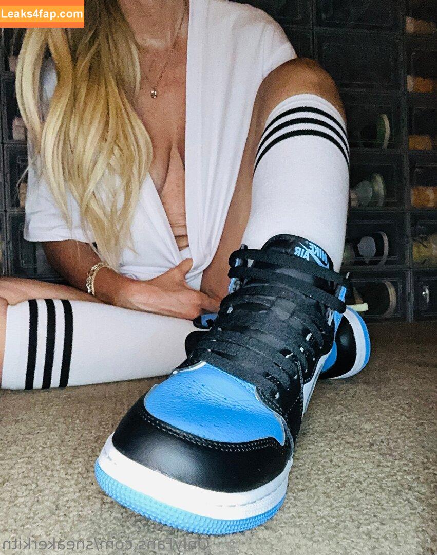 sneakerkitn / pinupkitn leaked photo photo #0001