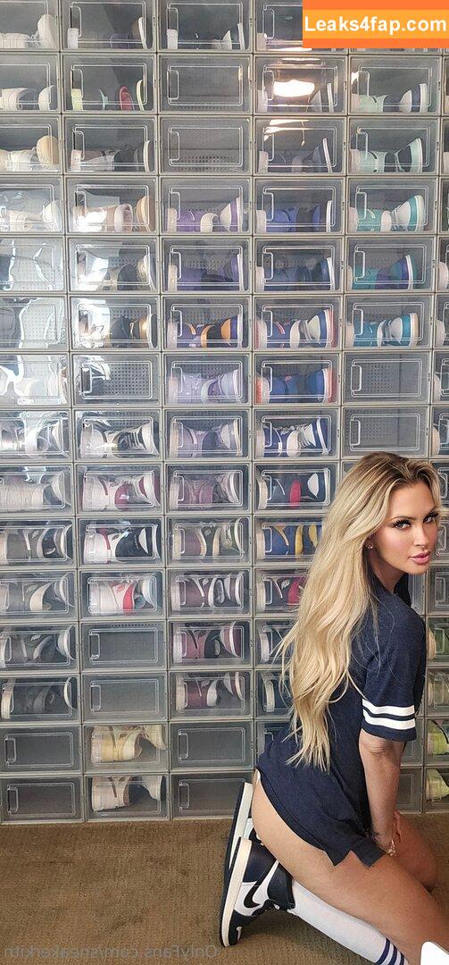 sneakerkitn / pinupkitn leaked photo photo #0007