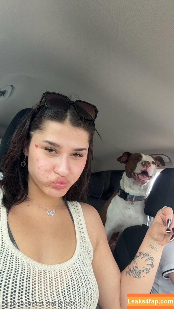 snixfree / itssnixbitxh leaked photo photo #0025