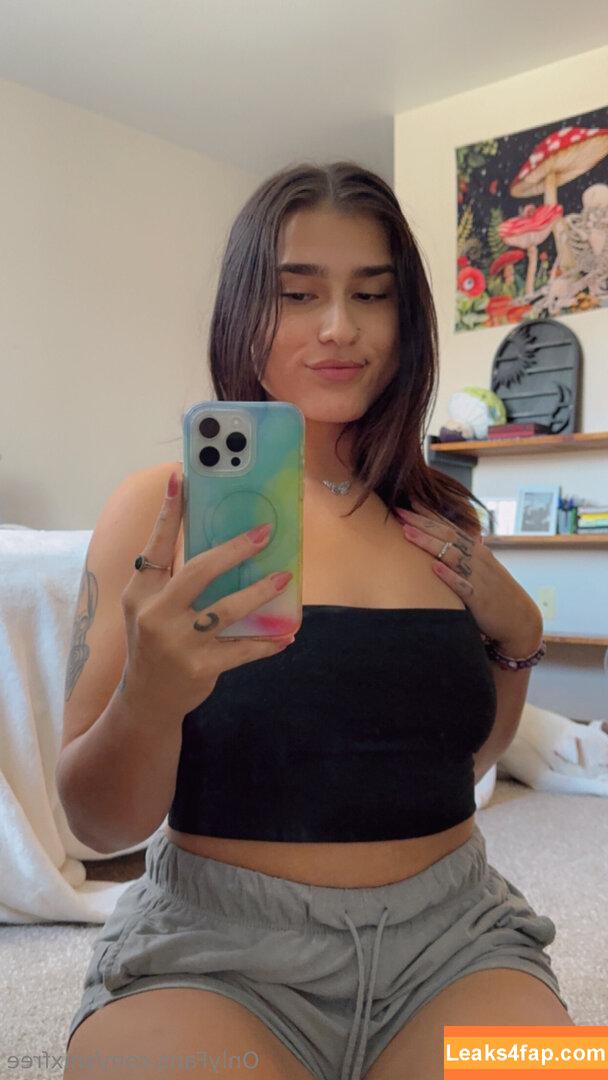 snixfree / itssnixbitxh leaked photo photo #0034