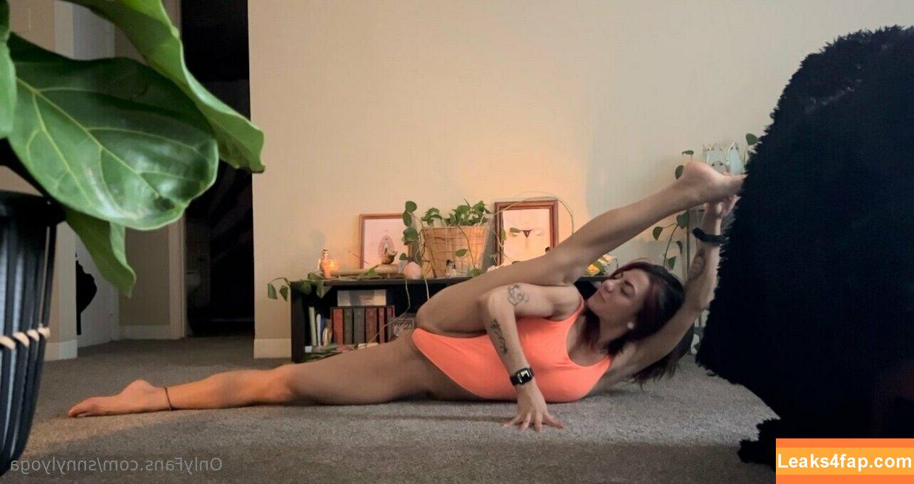 snnylyoga / yesnnylmarie.yoga leaked photo photo #0013