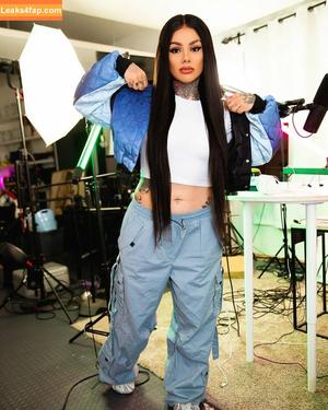 Snow Tha Product photo #0033