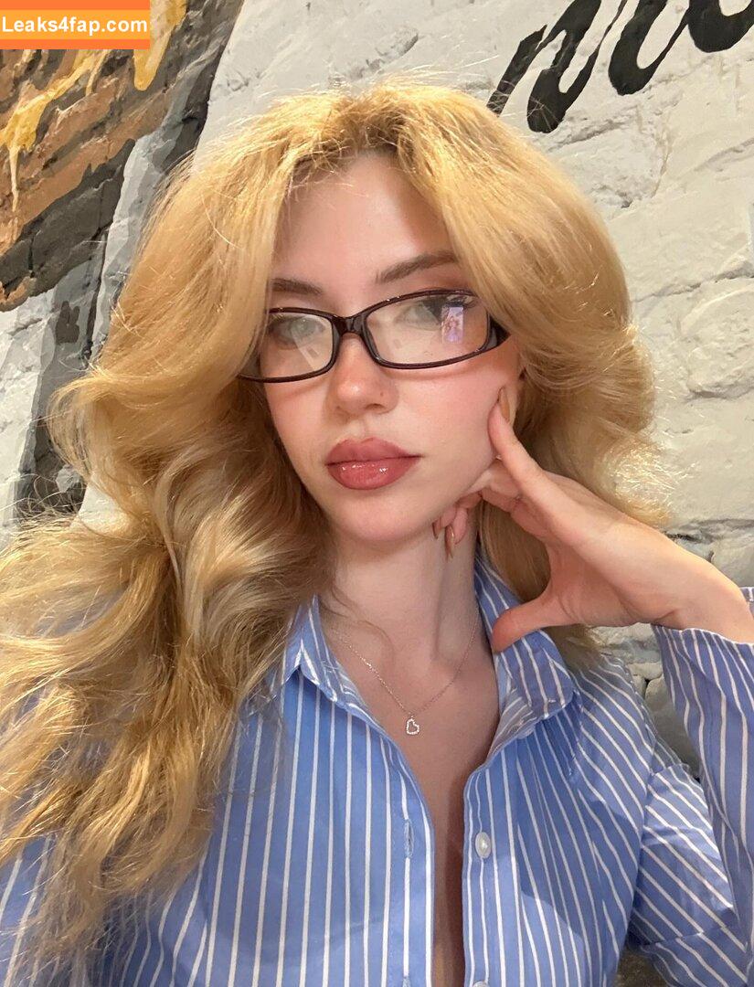 Snowmaiid / Kardelen Öztaş / Snowfuckerr leaked photo photo #0074