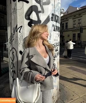 Snowmaiid photo #0079