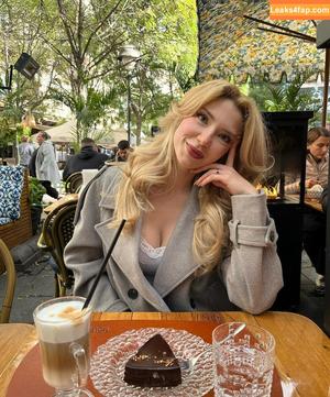 Snowmaiid photo #0081